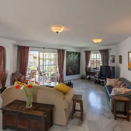 Vila Madreselva With Private Pool, 50m To The Sea, Top Location, Terrace, Garden, Wifi
