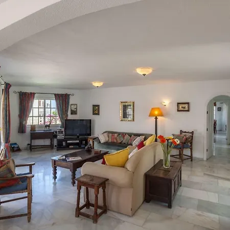 Madreselva With Private Pool, 50m To The Sea, Top Location, Terrace, Garden, Wifi